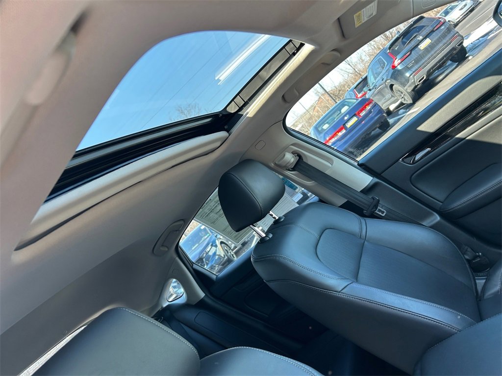 Used 2023 Honda Civic EX-L image 27