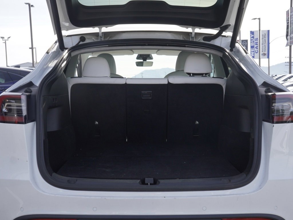 Used 2022 Tesla Model Y Performance image 6
