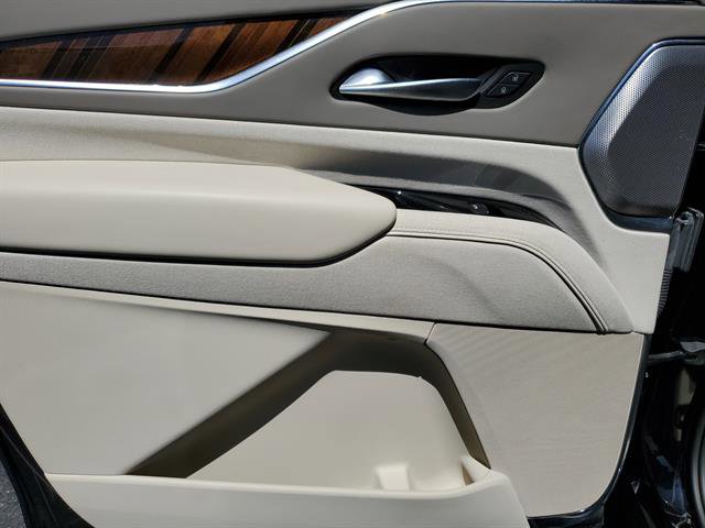 Certified 2023 Cadillac Escalade ESV Sport Platinum image 36