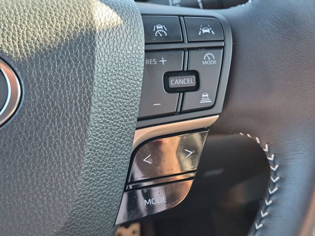 Used 2026 Toyota Camry SE FWD image 19