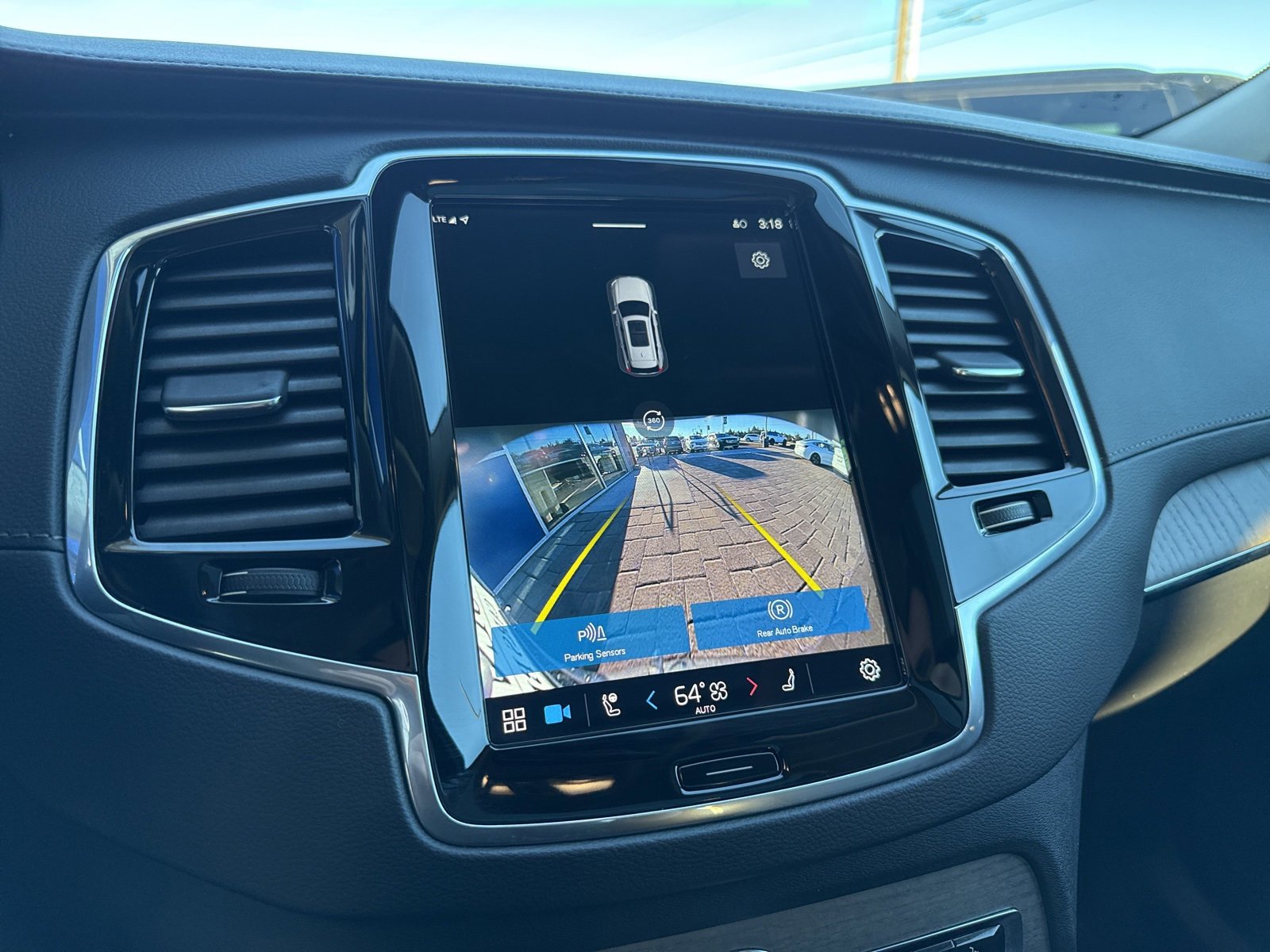 Used 2023 Volvo XC90 T8 Ultimate image 24