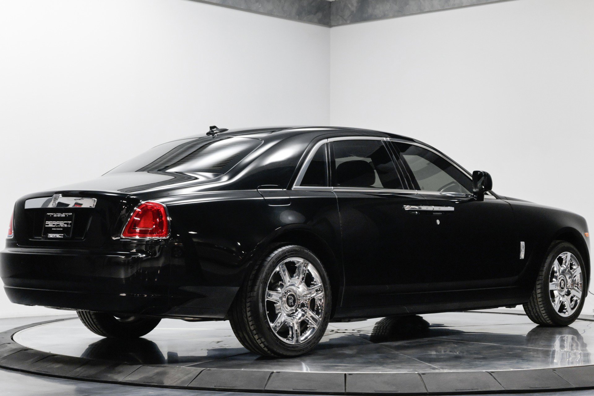 Used 2011 Rolls-Royce Ghost image 19