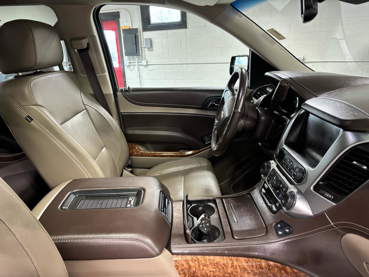 Used 2017 Chevrolet Tahoe Premier AWD/4WD image 16