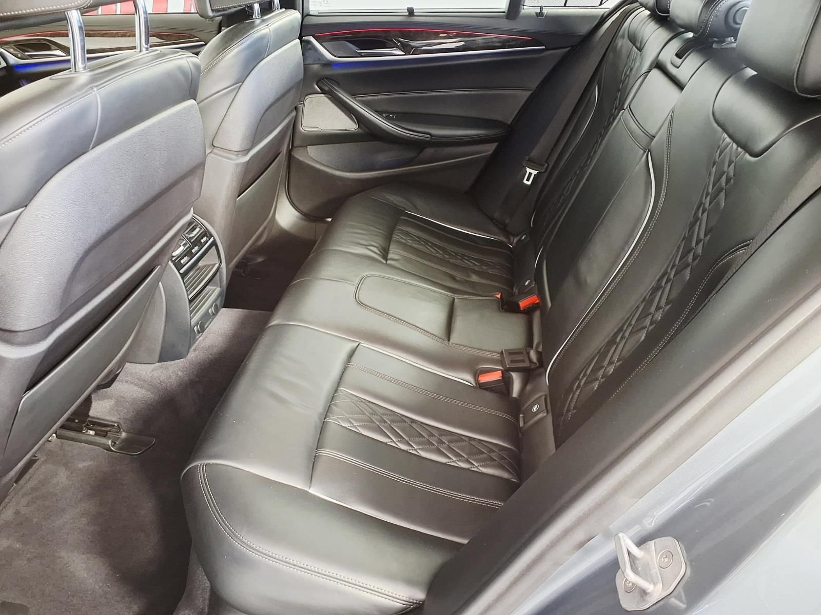 Used 2018 BMW M550i xDrive AWD/4WD image 9