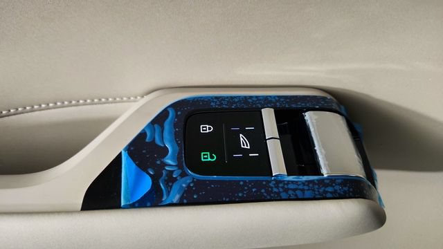 New 2026 Volvo EX90 Plus AWD/4WD image 10