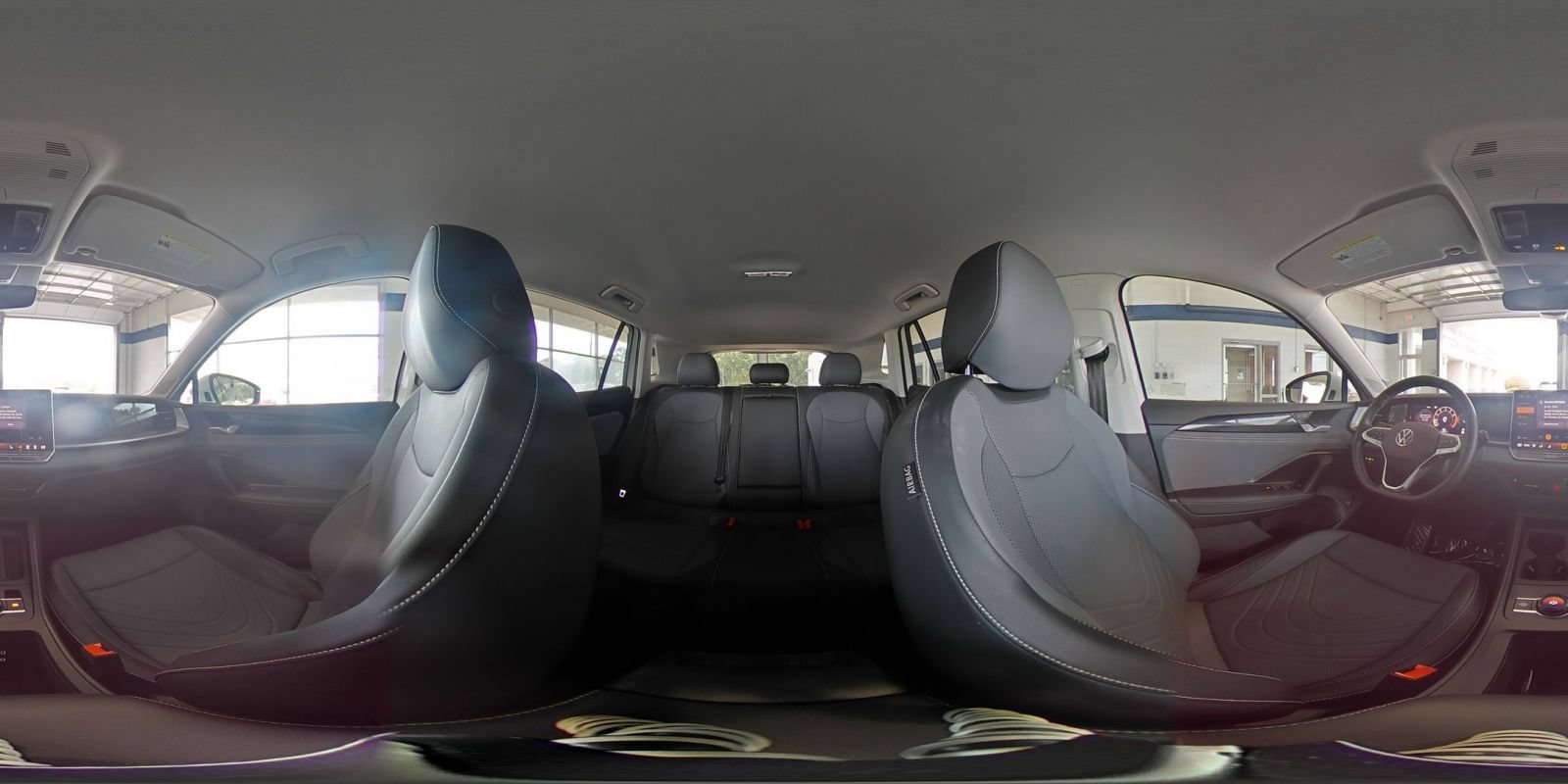 Used 2026 Volkswagen Tiguan SE AWD/4WD image 44
