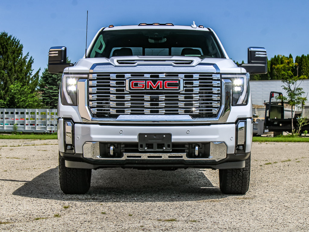 Used 2025 GMC Sierra 2500 Denali w/ Denali Reserve Package AWD/4WD image 5