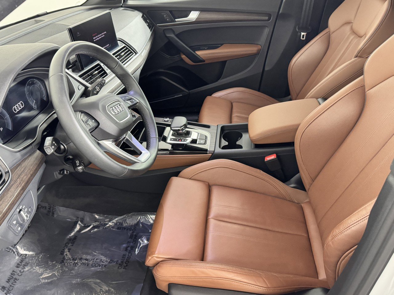 Used 2024 Audi Q5 e Premium Plus w/ Premium Plus Package image 10