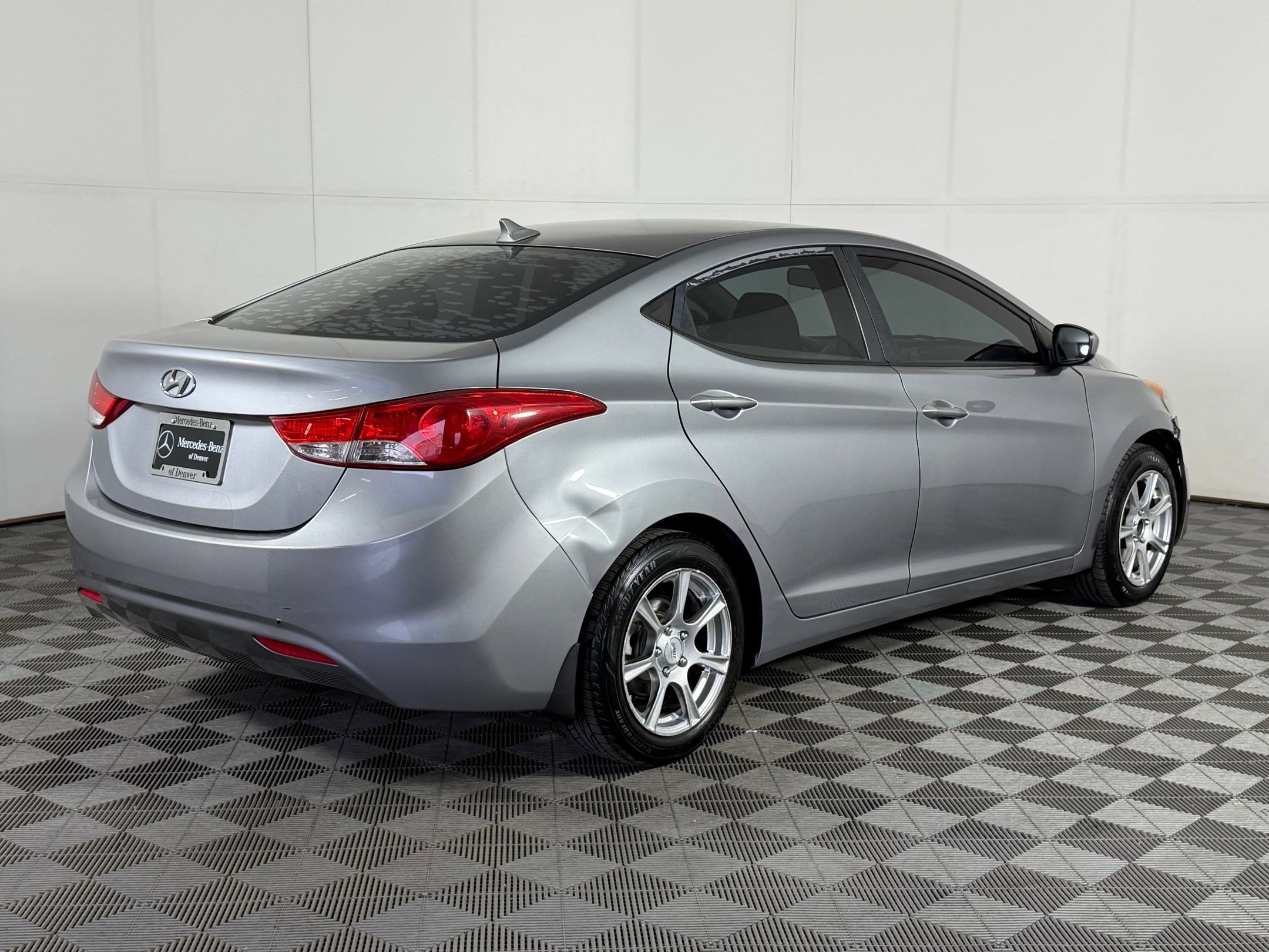 Used 2013 Hyundai Elantra GLS w/ Preferred Pkg image 9