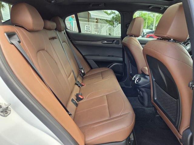 Used 2023 Alfa Romeo Stelvio Ti image 21