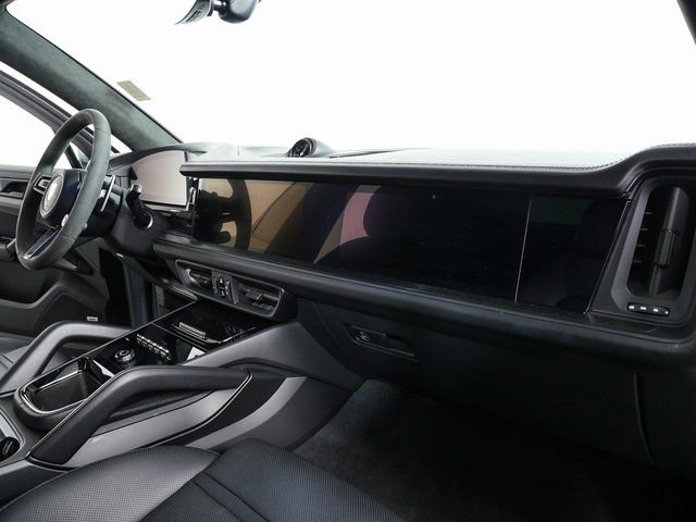 Certified 2025 Porsche Cayenne GTS image 26