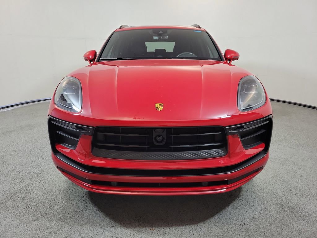 Used 2025 Porsche Macan AWD/4WD image 2