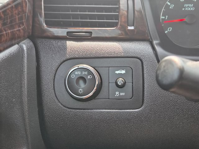 Used 2014 Chevrolet Impala LT w/ LT Sunroof Package FWD image 21