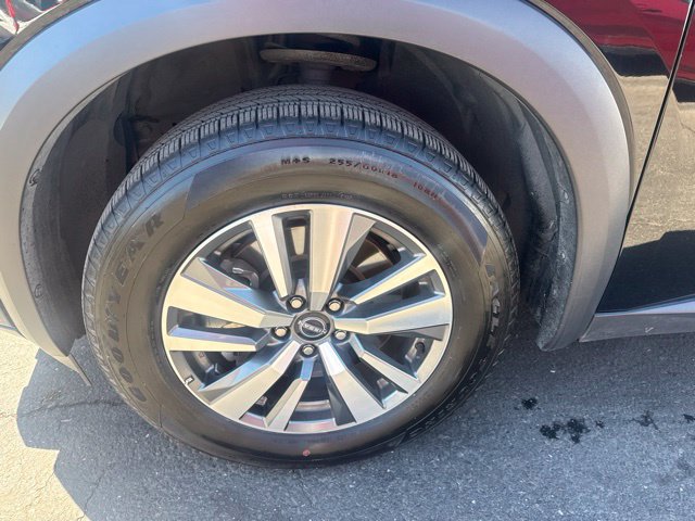 Used 2025 Nissan Pathfinder SL AWD/4WD image 8