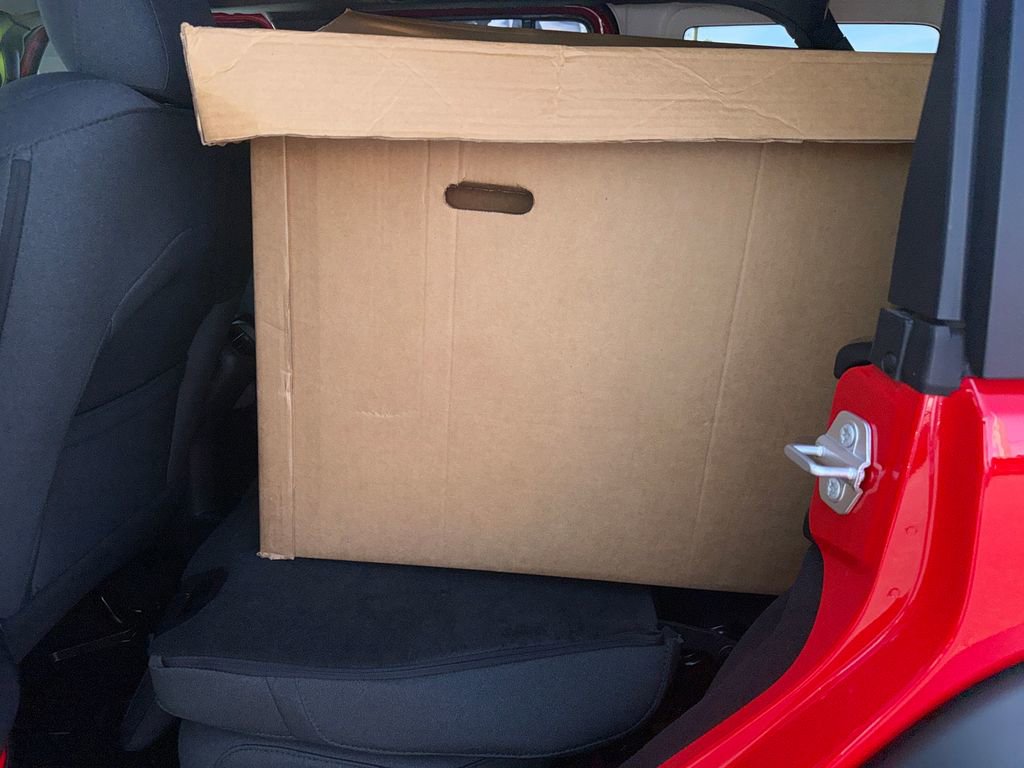 Used 2025 Jeep Wrangler Sport S image 32