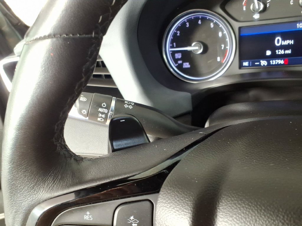 Used 2023 Buick Enclave Essence AWD/4WD image 28
