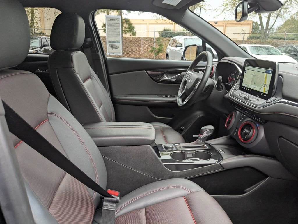Used 2025 Chevrolet Blazer RS image 31