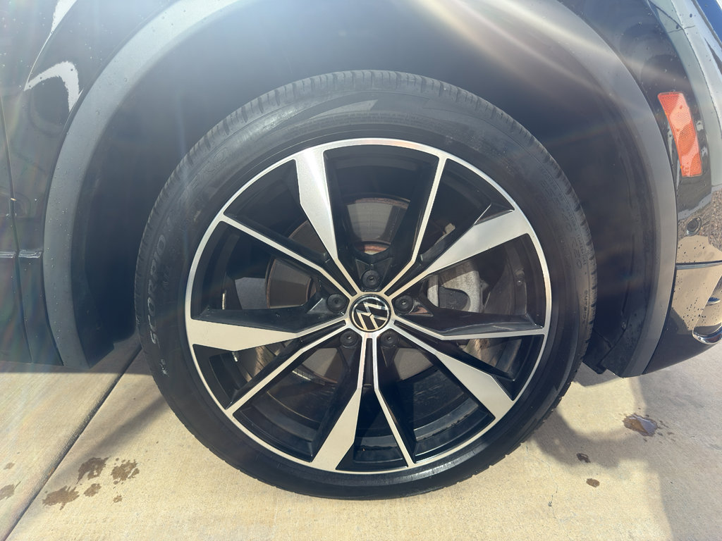 Used 2022 Volkswagen Tiguan SEL R-Line image 19