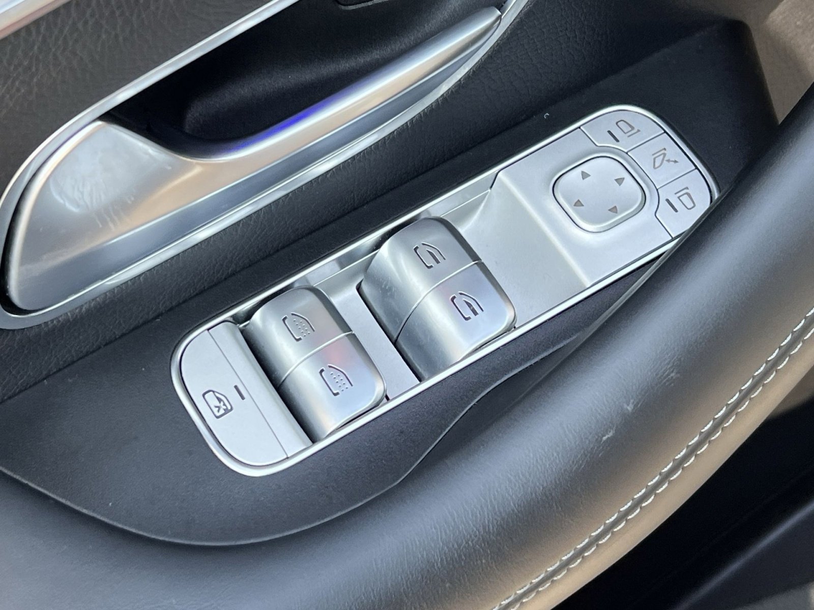 Used 2023 Mercedes-Benz GLS 580 4MATIC image 13