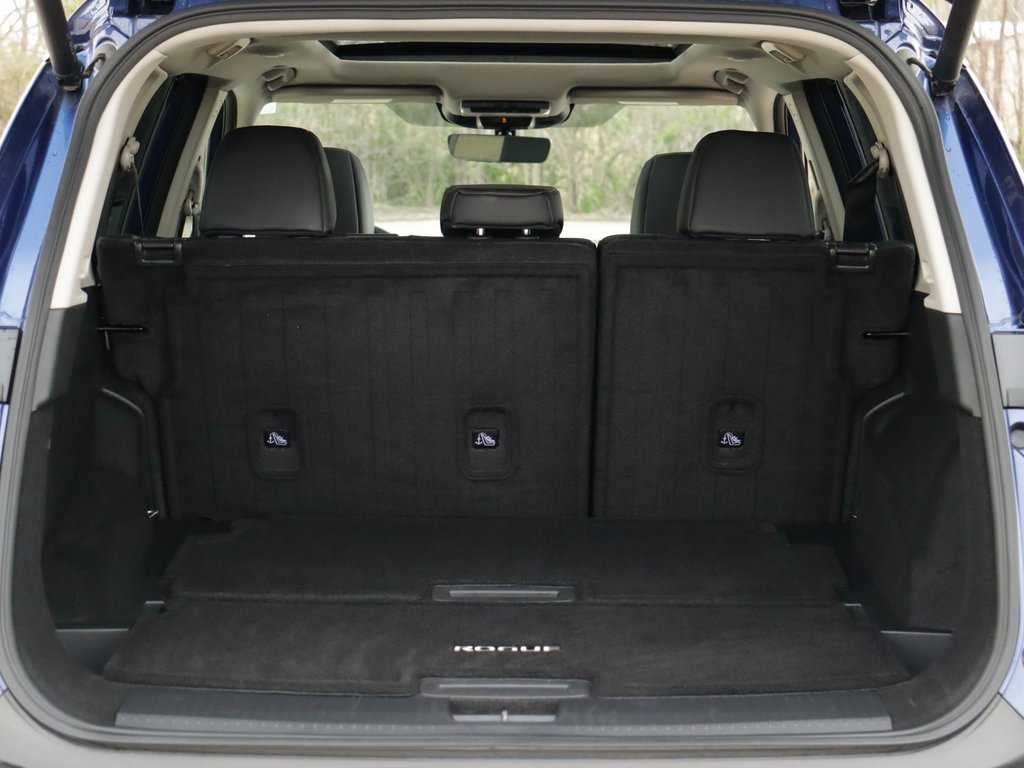 Used 2023 Nissan Rogue SL w/ SL Premium Package image 30