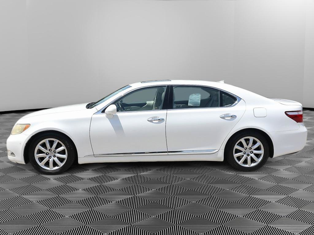 Used 2007 Lexus LS 460 L RWD image 3