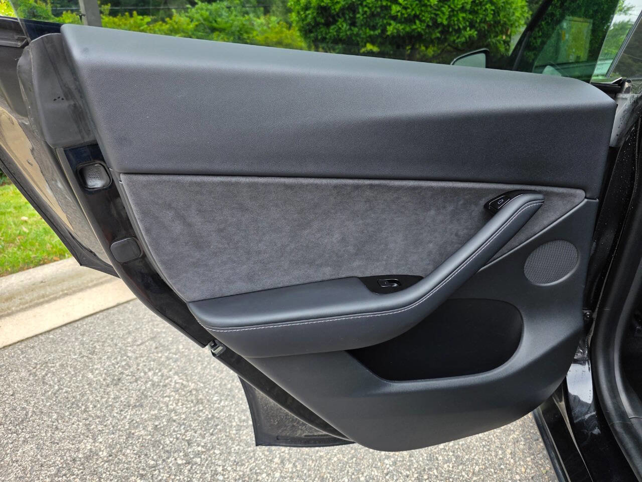 Used 2021 Tesla Model Y Long Range AWD/4WD image 19