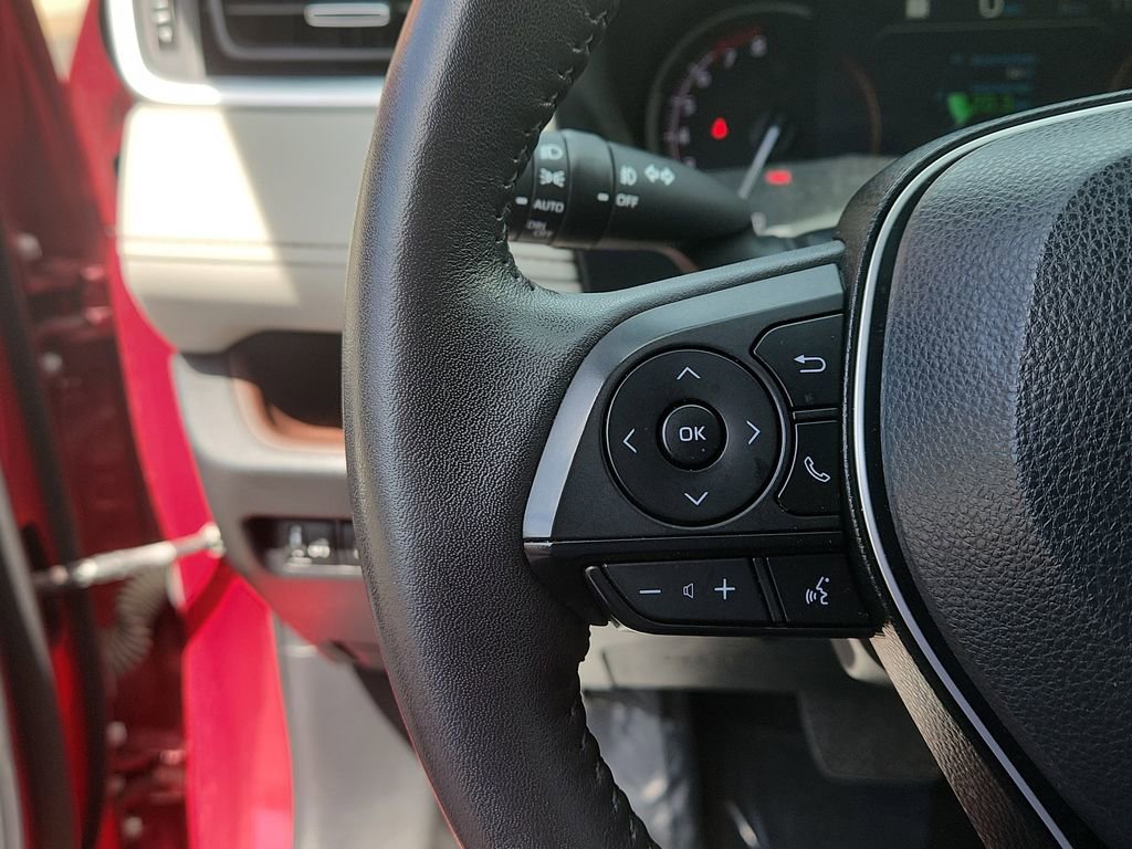 Used 2022 Toyota RAV4 Limited AWD/4WD image 21