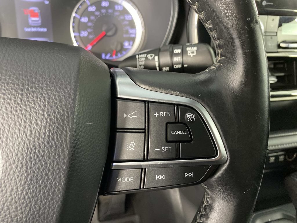 Used 2020 Toyota Highlander LE w/ Protection Package #3 AWD/4WD image 16