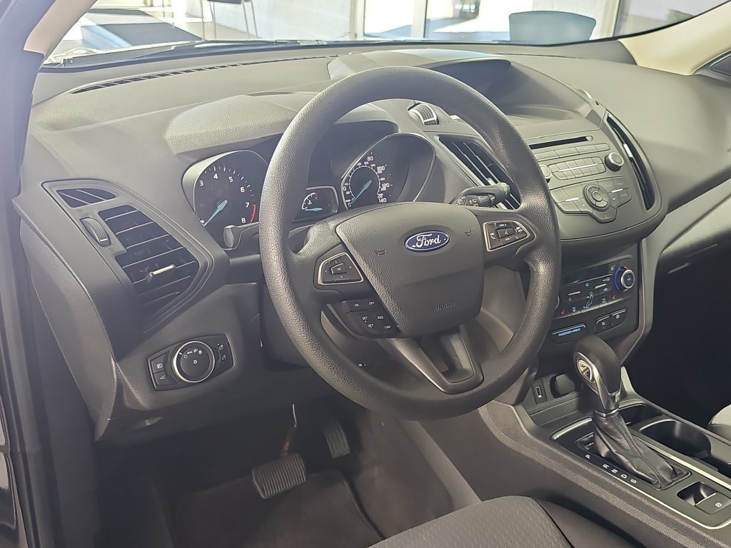 Used 2018 Ford Escape SE FWD image 19