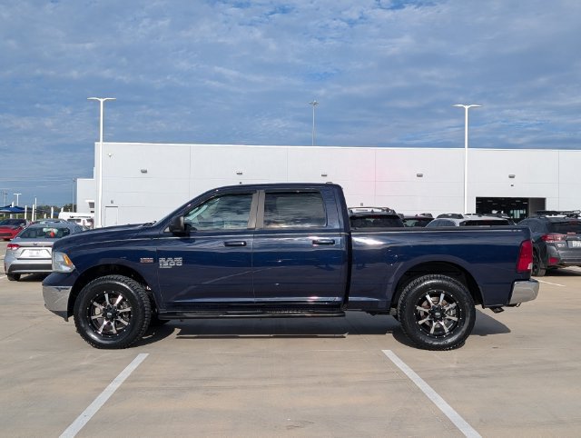 Used 2019 RAM 1500 Classic SLT AWD/4WD image 3