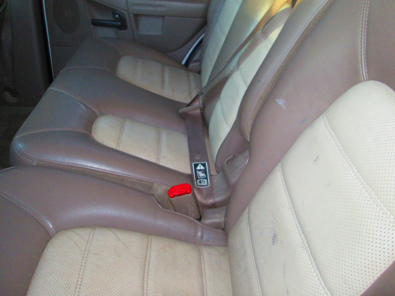 Used 2003 Ford Explorer Eddie Bauer image 9