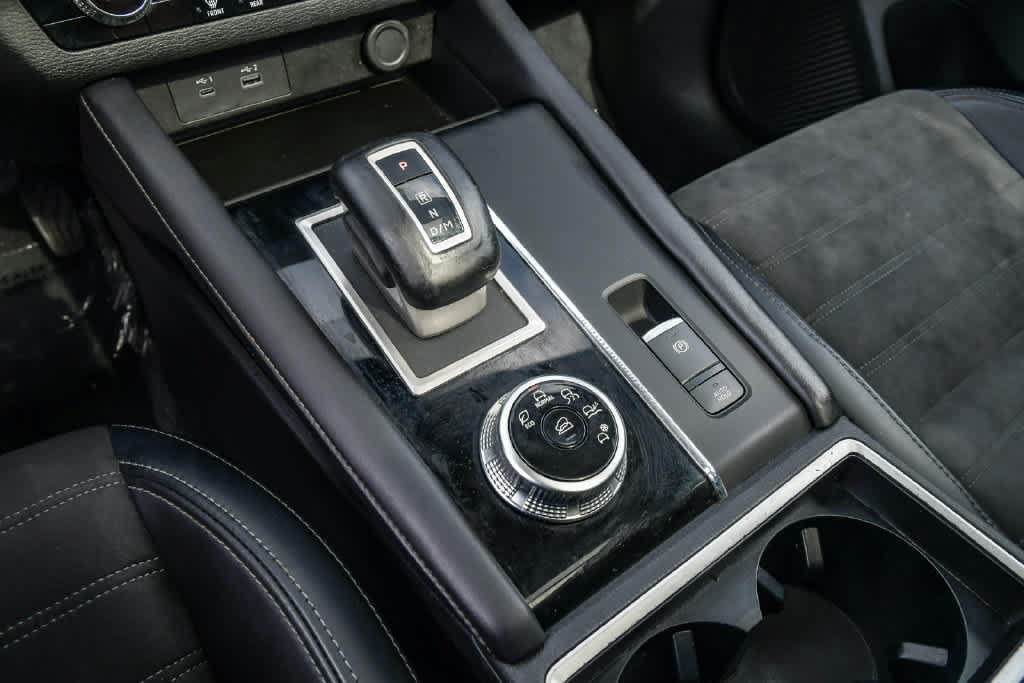 Used 2023 Mitsubishi Outlander SE FWD image 16
