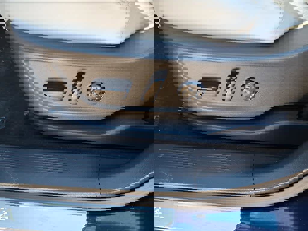 Certified 2023 Nissan Ariya FWD image 17