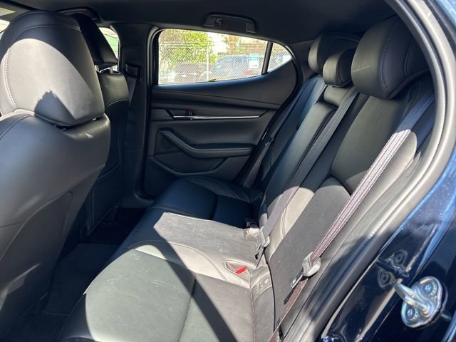 Used 2019 MAZDA MAZDA3 AWD Hatchback w/ Preferred Pkg image 8