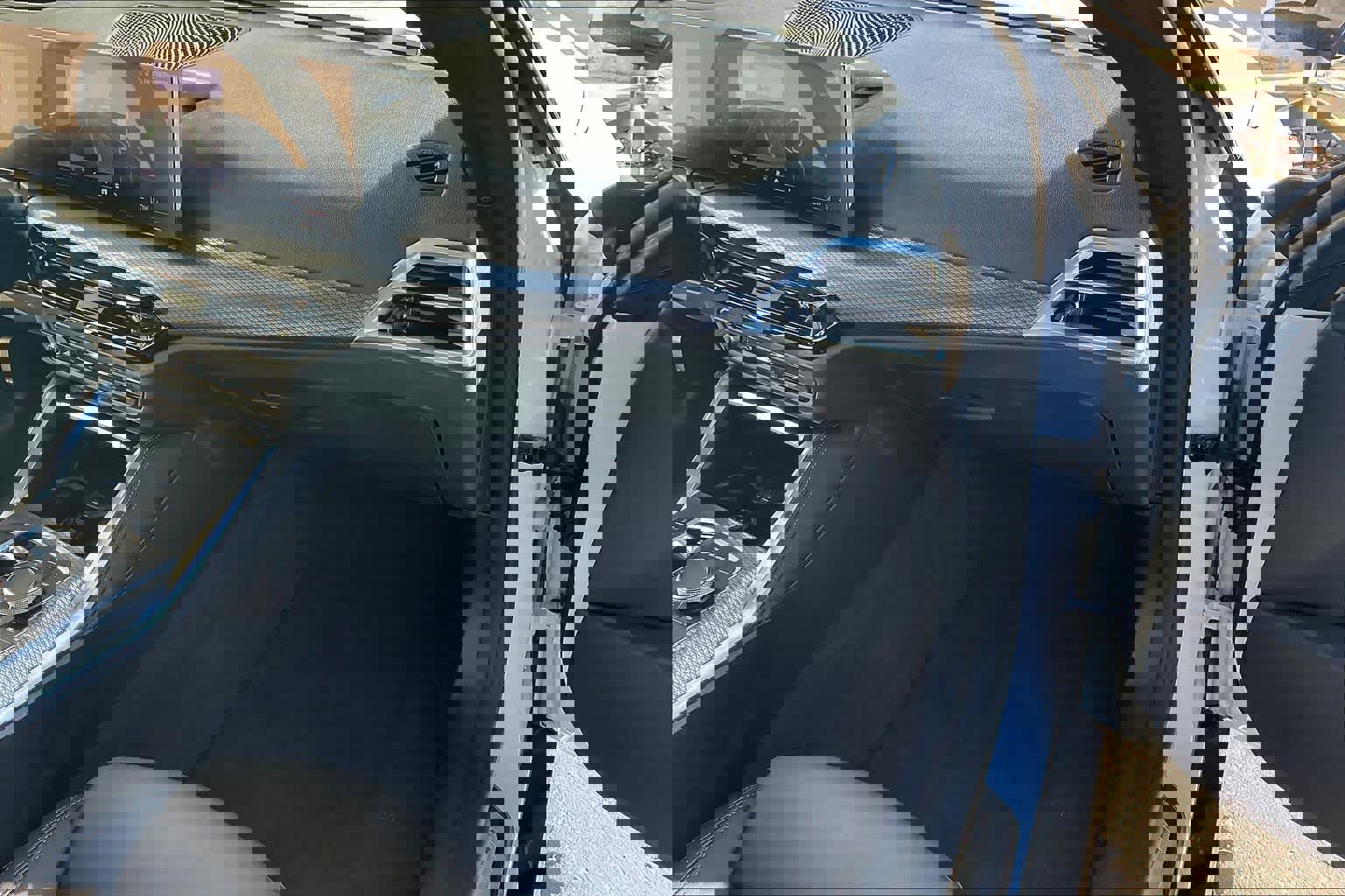 Used 2025 BMW 430i xDrive w/ M Sport Package image 17