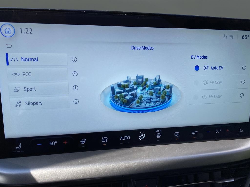 New 2025 Ford Escape SE w/ Class II Trailer Tow Package image 11