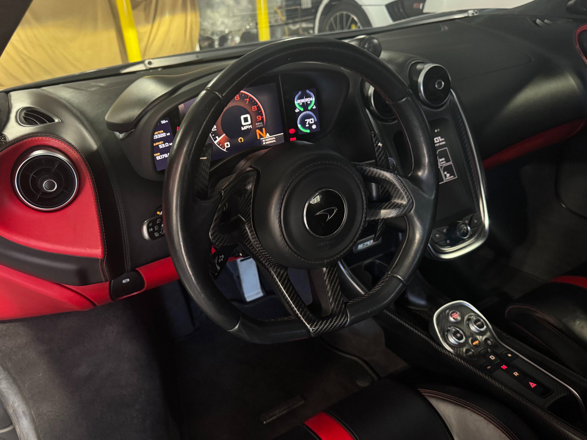 Used 2016 McLaren 570S Coupe image 35