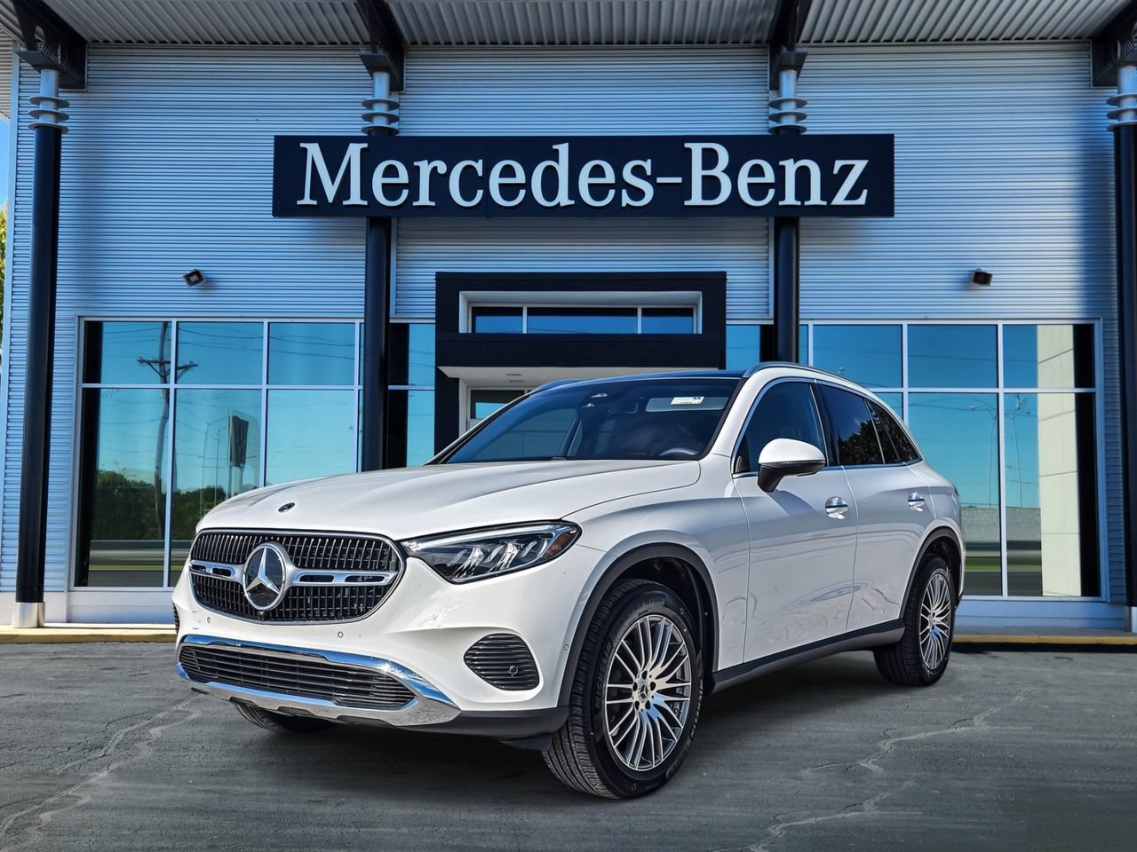 New 2026 Mercedes-Benz GLC 300 4MATIC image 3