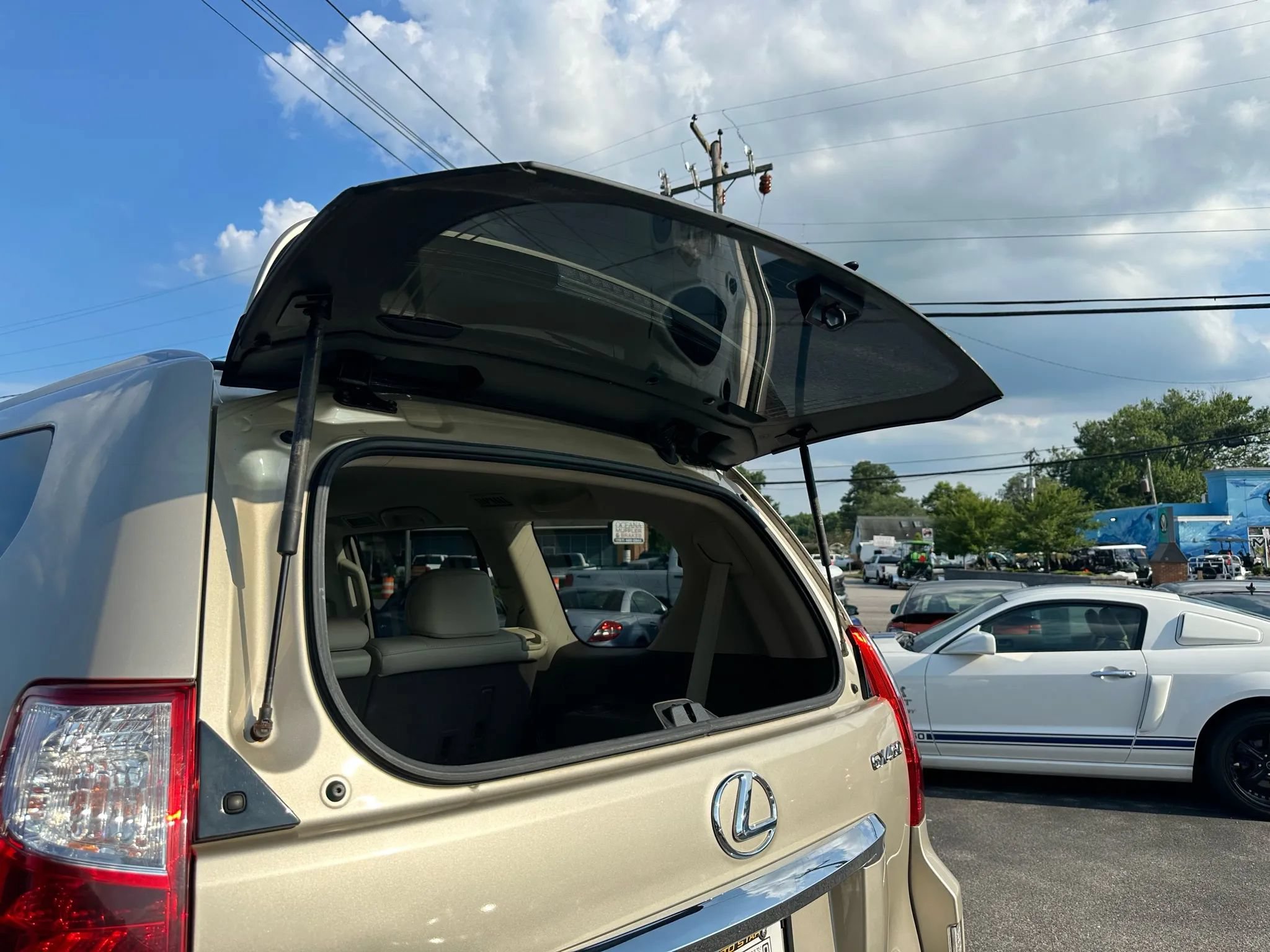 Used 2011 Lexus GX 460 w/ Comfort Plus Pkg AWD/4WD image 19