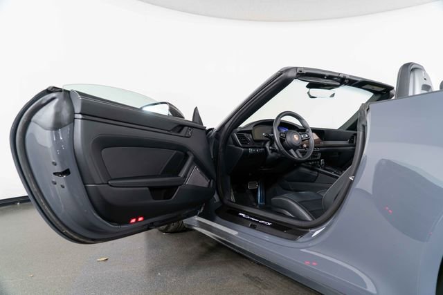 Used 2025 Porsche 911 Carrera GTS RWD image 14