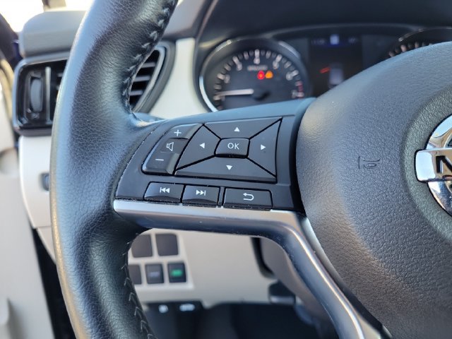 Used 2022 Nissan Rogue Sport SL FWD image 22
