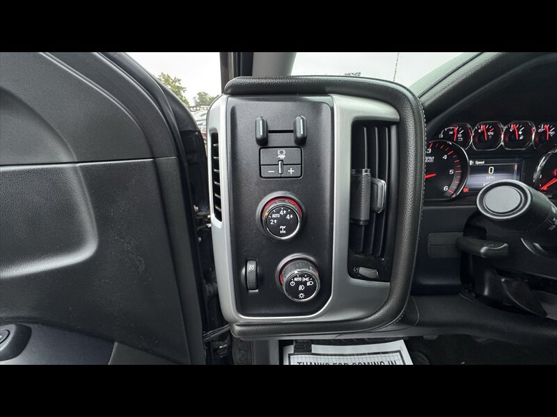 Used 2015 GMC Sierra 1500 SLE AWD/4WD image 18