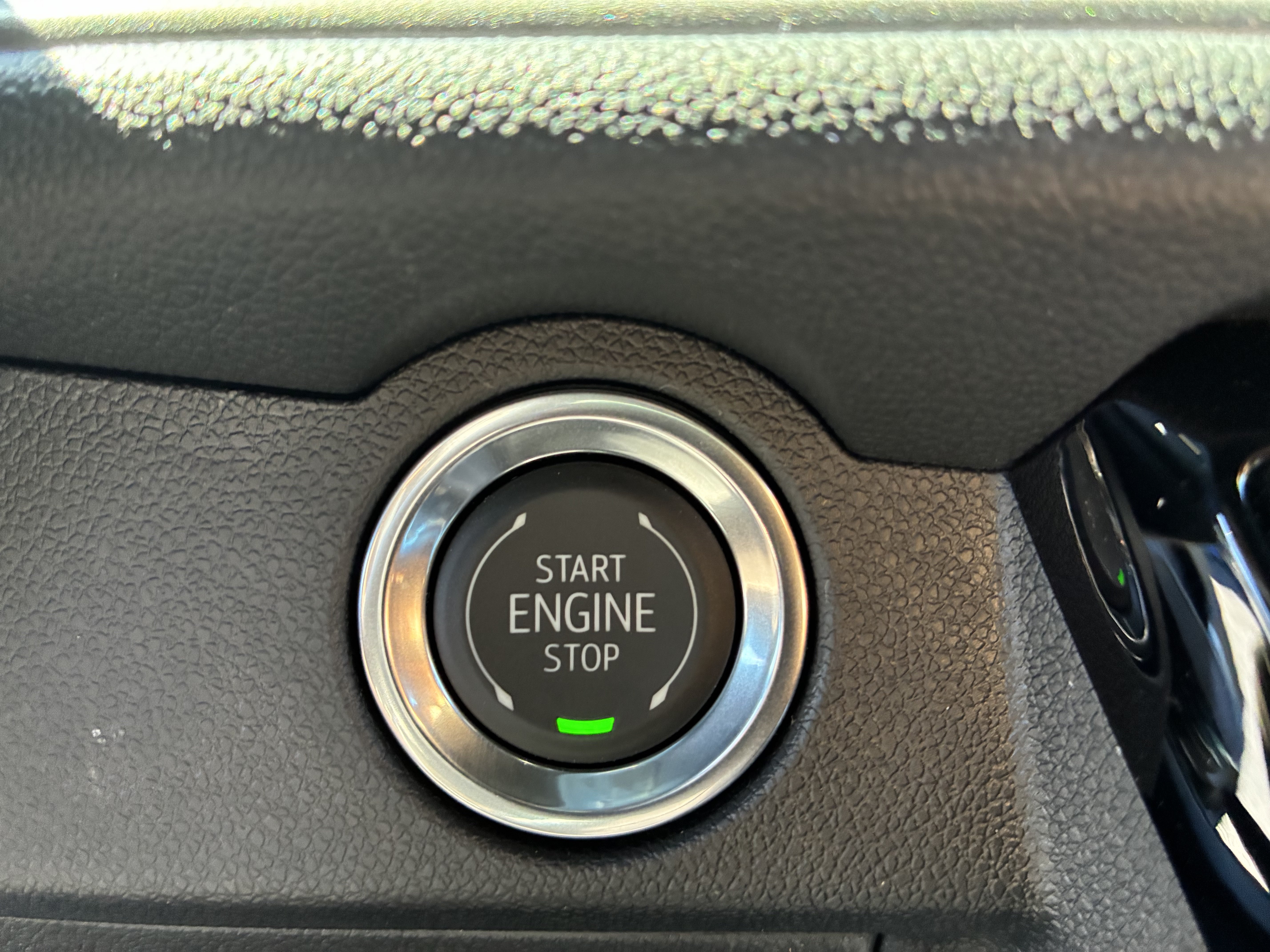 New 2027 Chevrolet Traverse LT FWD image 32