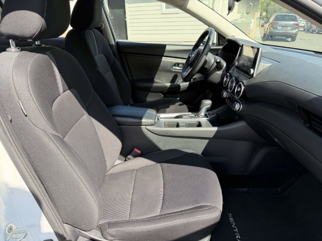 Used 2024 Nissan Sentra SV FWD image 12