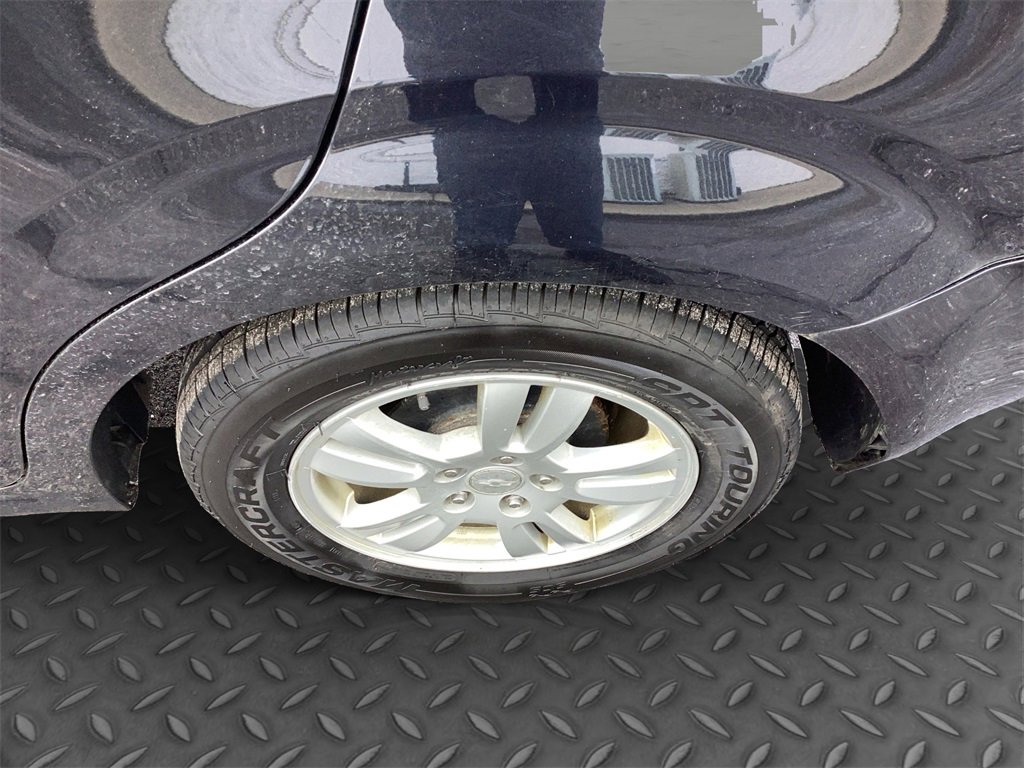 Used 2013 Chevrolet Sonic LT image 21