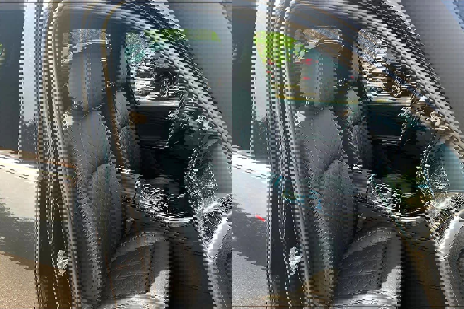 Used 2024 BMW X5 xDrive50e image 8