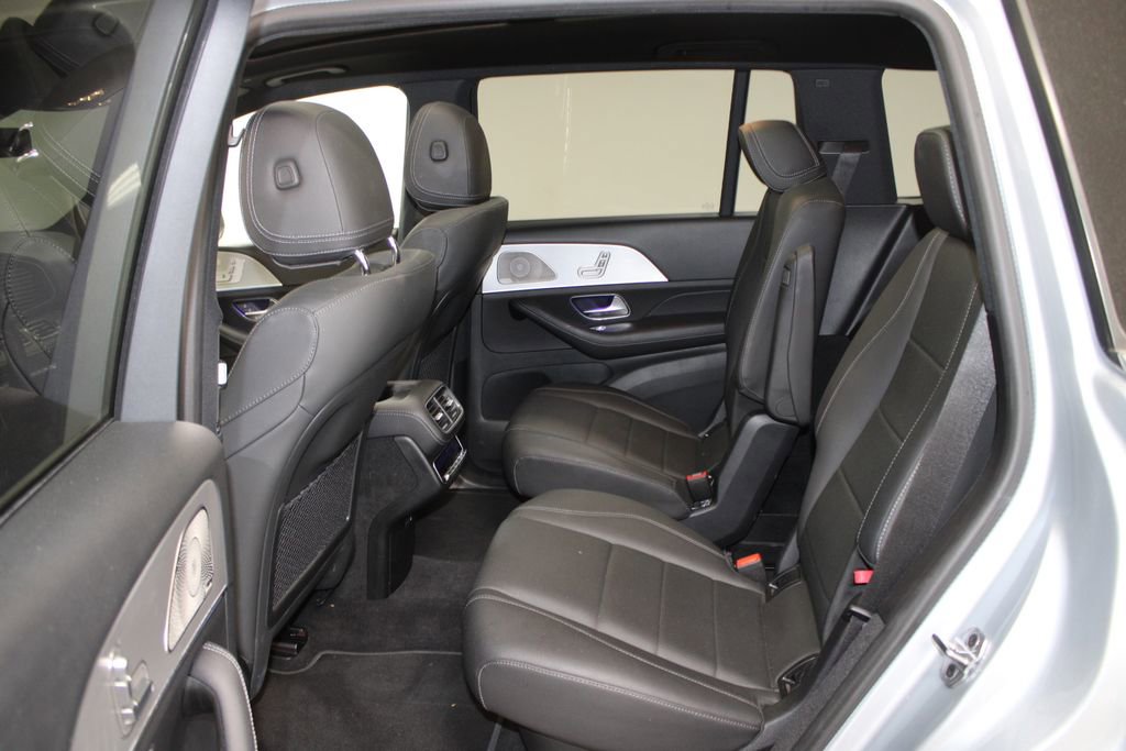 Used 2025 Mercedes-Benz GLS 450 4MATIC image 18