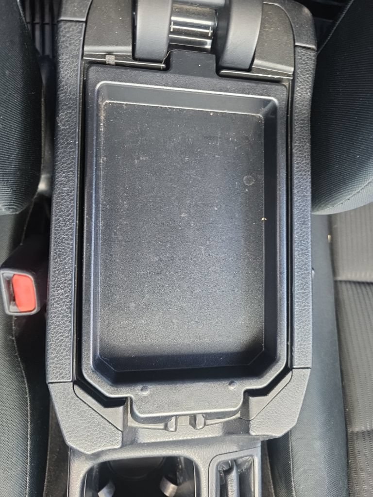 Used 2018 Toyota RAV4 LE w/ All Weather Liner Package FWD image 38