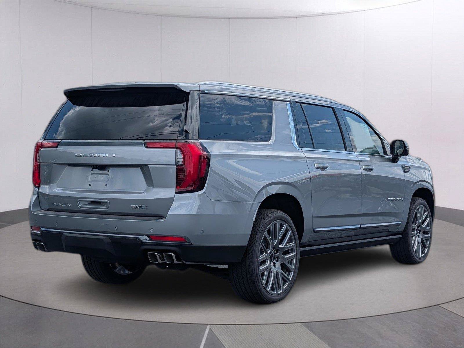 New 2026 GMC Yukon XL Denali Ultimate w/ LPO, Floor Liner Package AWD/4WD image 5