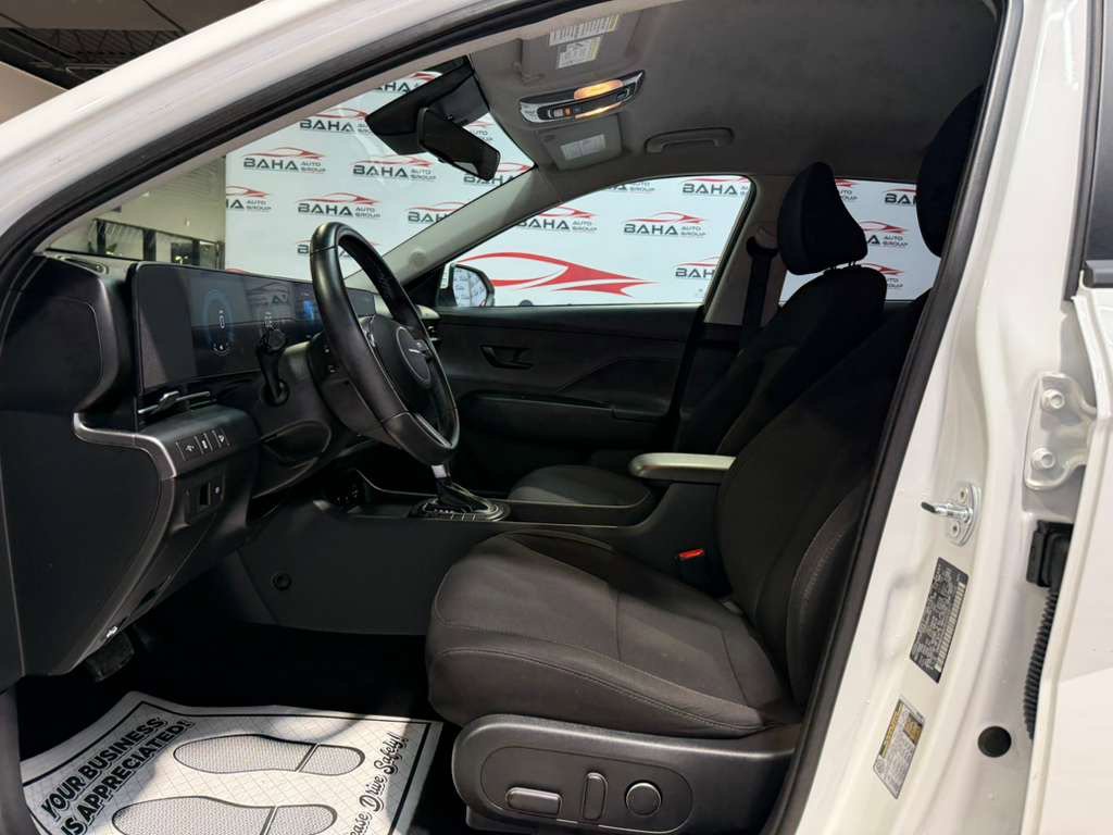 Used 2025 Hyundai Kona SEL image 29